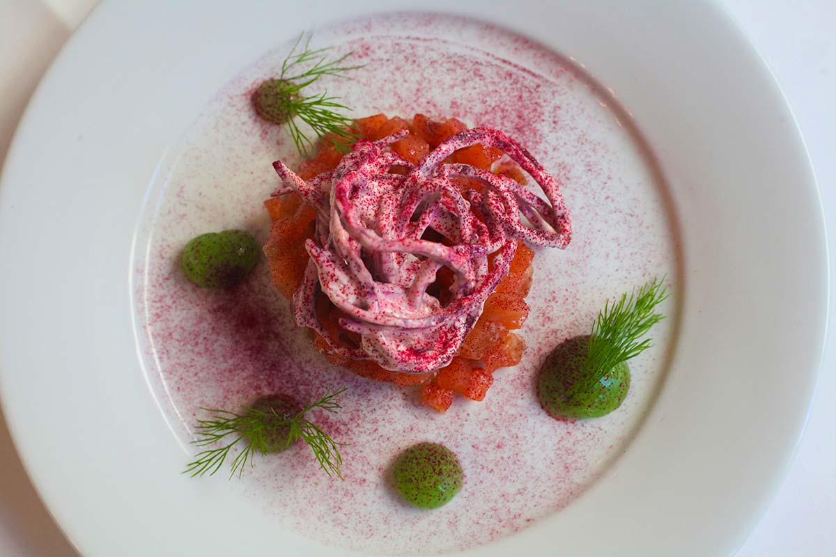 Gravlax salmon tartare,